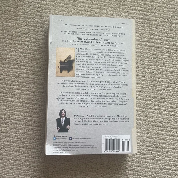 The Goldfinch paperback by Donna Tartt Pulitzer Prize Winner - Picture 2 of 3
